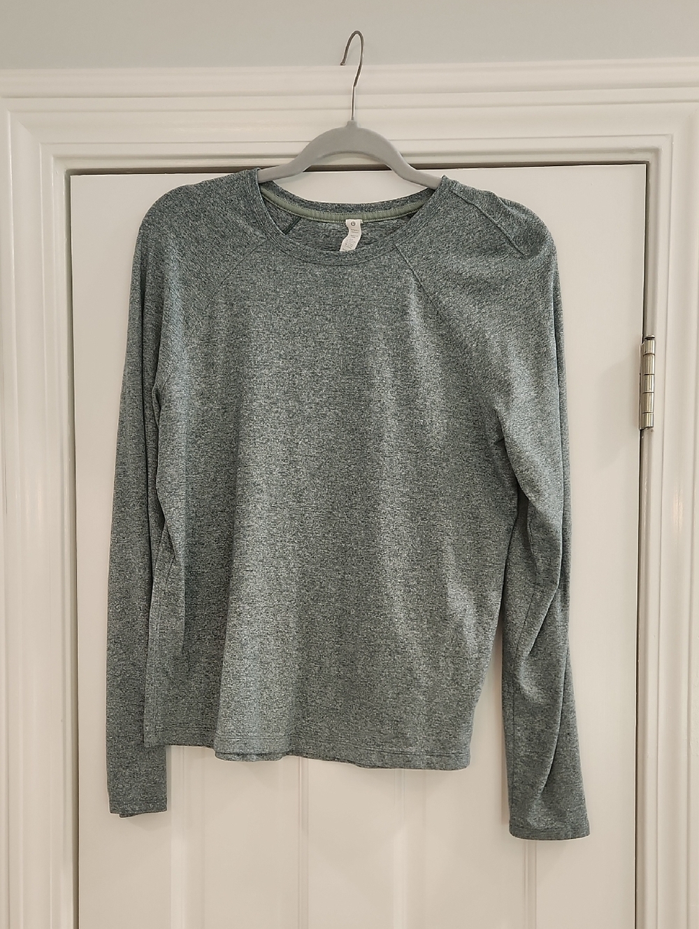 lululemon athletica Heathered Sage Green Crew Neck Pullover